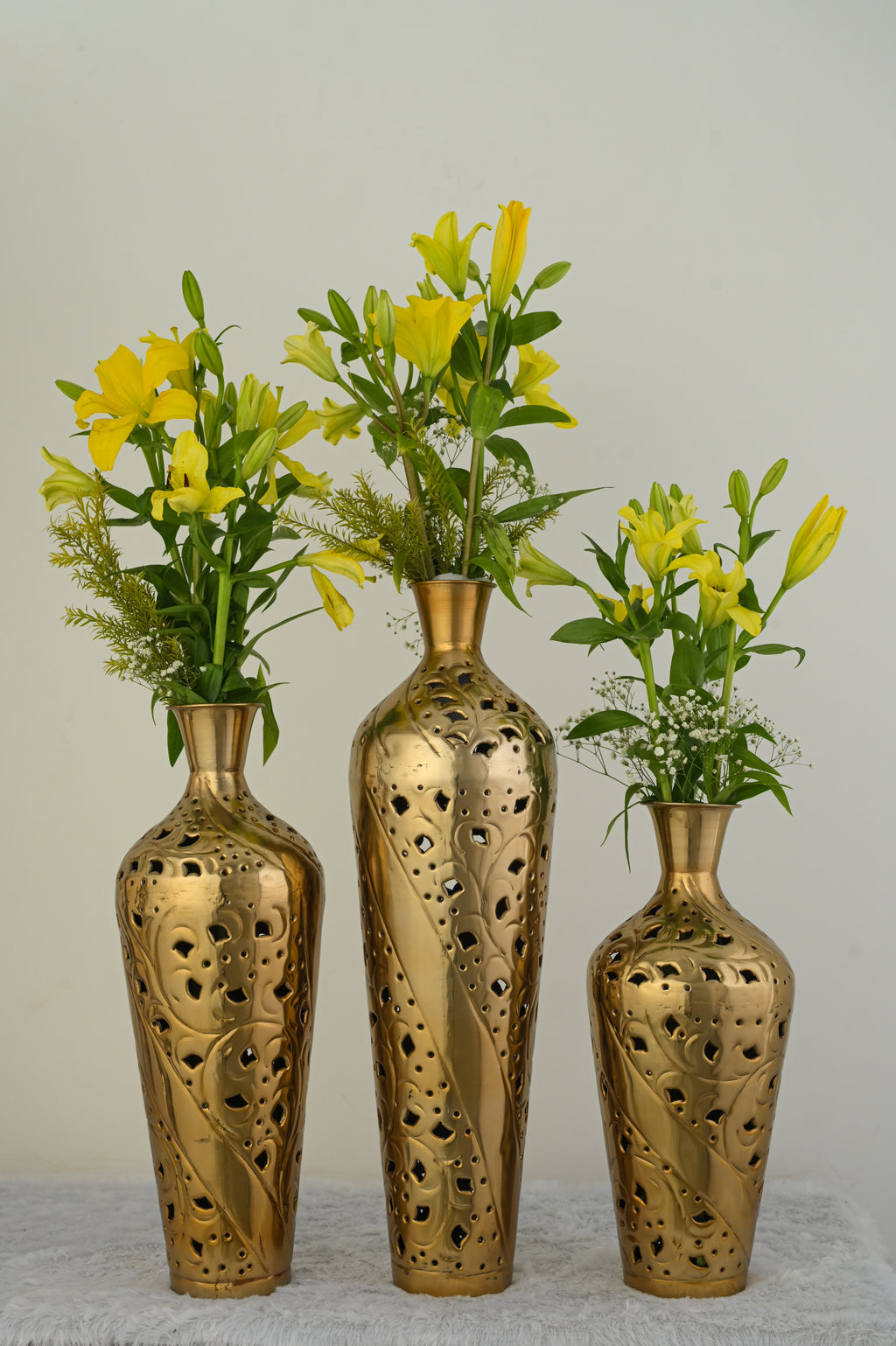 Ornate Cutwork Gold Vase Set (Set of 3)