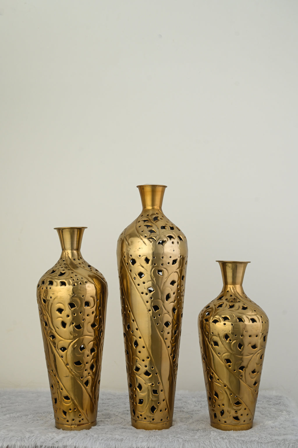 Ornate Cutwork Gold Vase Set (Set of 3)